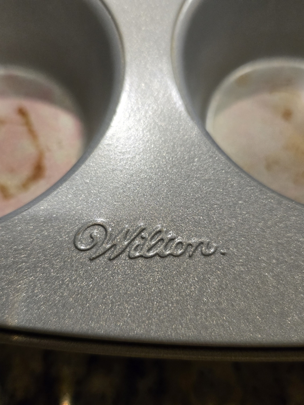 Wilton 5 Piece Nonstick Baking Sheets & Cupcake Pans - Picture 7 of 9